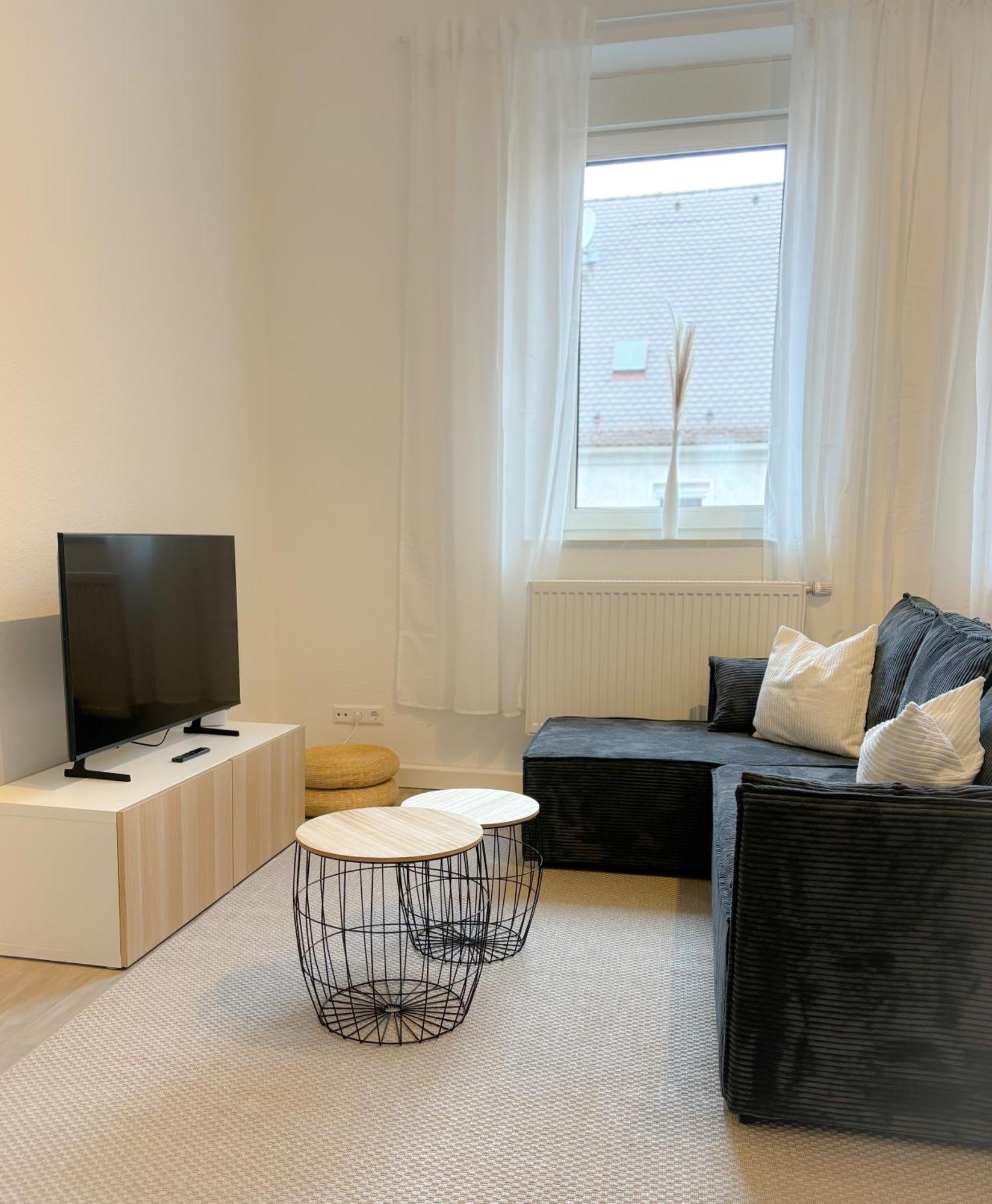 Helles City Apartment Fuer Familien & Gruppen Neu-Ulm Exterior photo